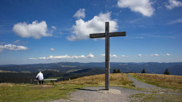 Gipfelkreuz auf dem Belchen | © Sunhikes