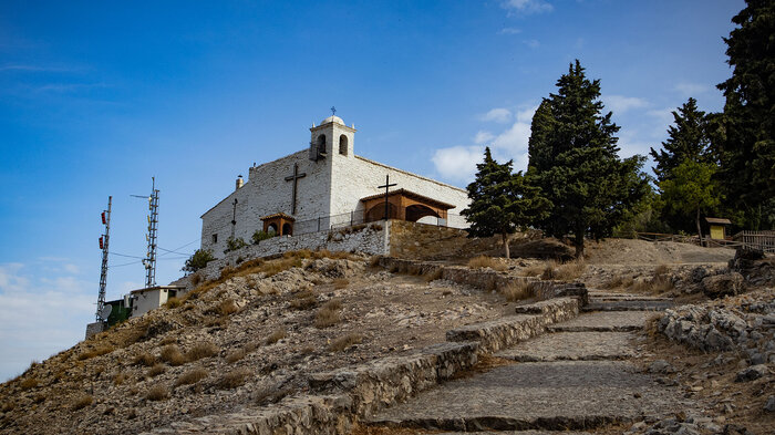 Ermita de la Virgen de la Cabeza in Cazorla | © Sunhikes