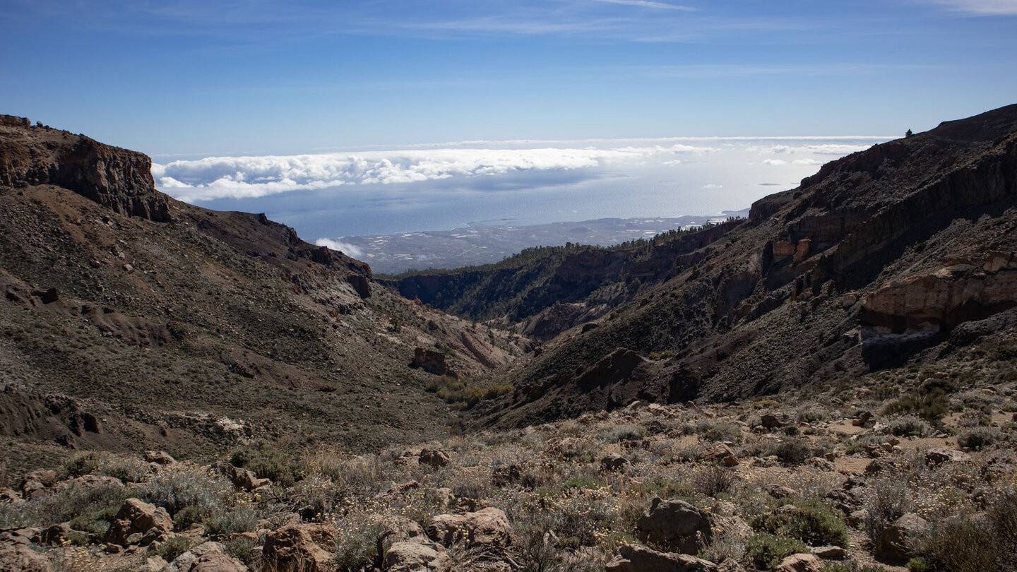 Blick vom Wanderweg an der Degollada de Guajara über die Schlucht Barranco del Río