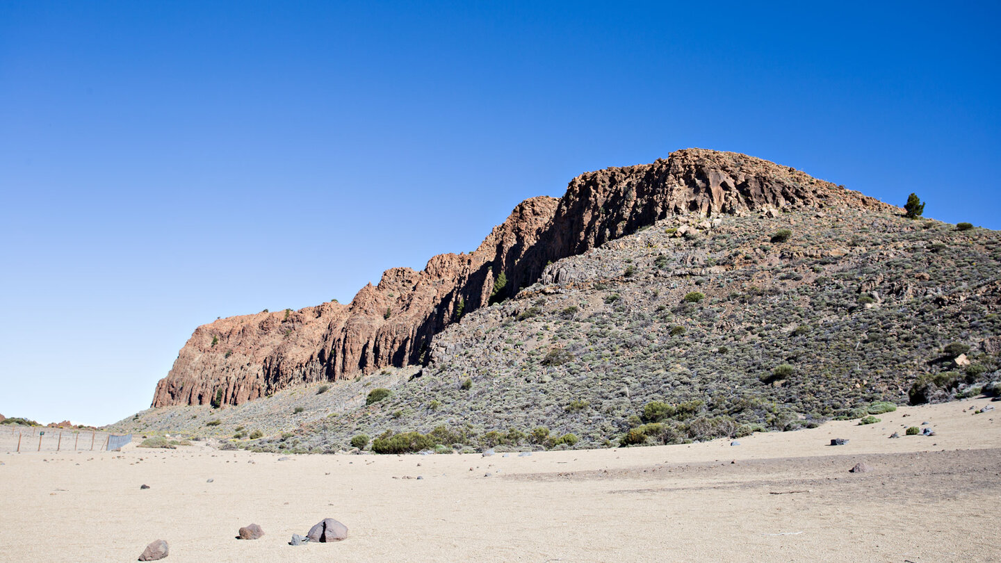 die Cañada de Los Guancheros mit dem La Fortaleza vom Wanderweg 29 | © ©SUNHIKES