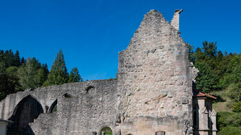 Mauern der Ruine des Klosters Allerheiligen