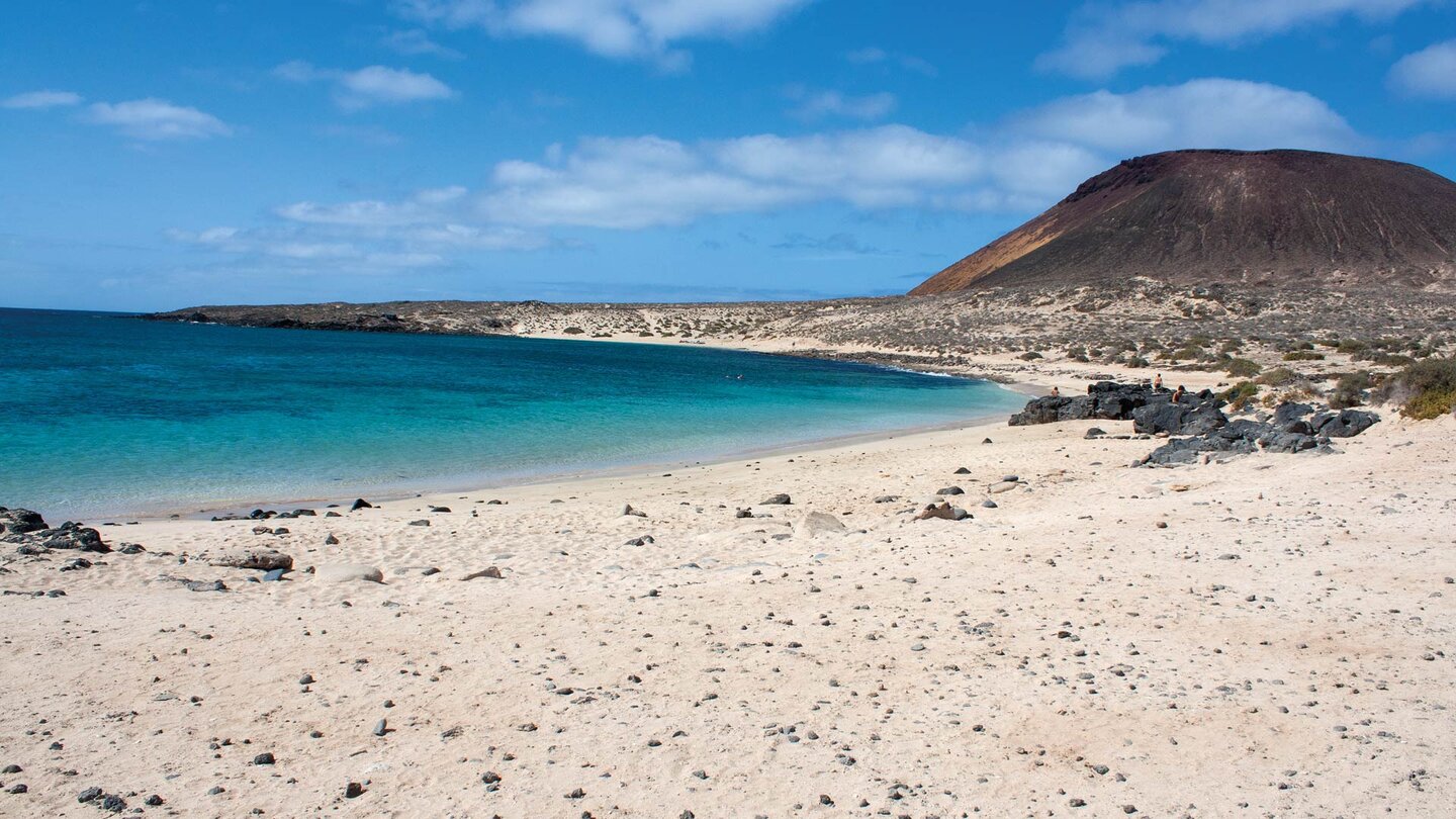 die Badebucht Playa Francesa auf La Graciosa