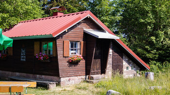 Hütte beim Gasthaus Ochstenstall auf der Hornisgrinde