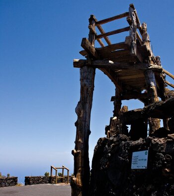 die Aussichtsplattform am Mirador de Tanajara auf El Hierro