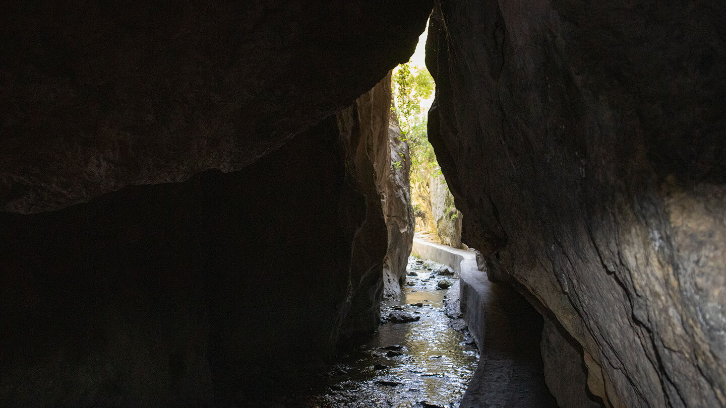 Taubentunnel bei den Cahorras de Monachil