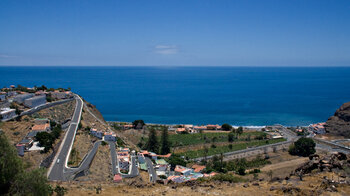 Blick über Playa de Santiago auf La Gomera