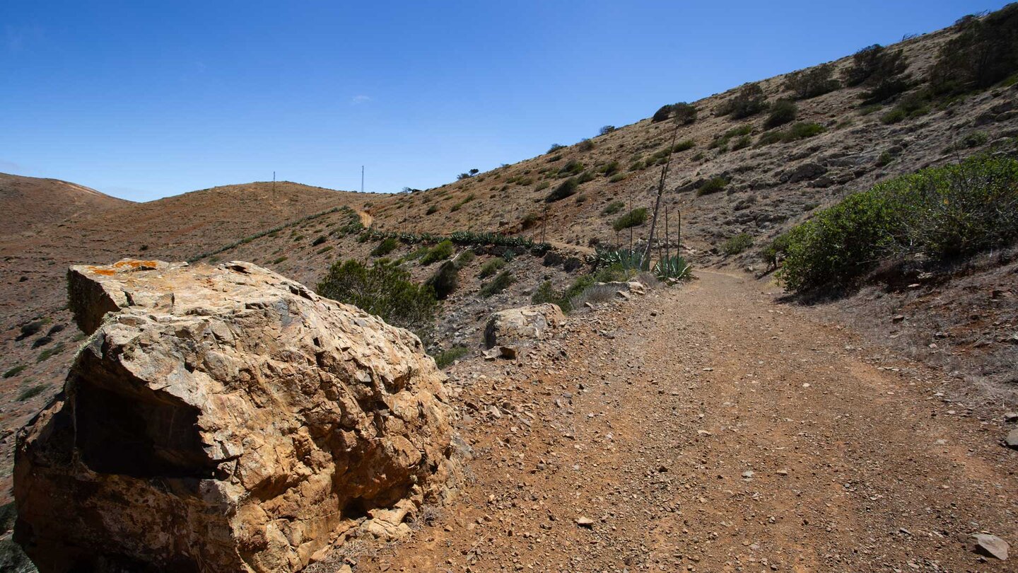 der Wanderweg SL FV 29 führt hinunter nach Betancuria