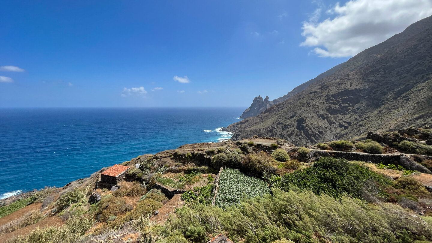 die Häuser liegen in exponierter Lage mit sagenhaftem Fernblick in Arguamul auf La Gomera