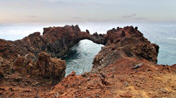 das imposante Felstor Arco de la Tosca auf El Hierro