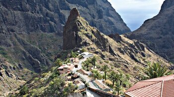 Masca mit dem charakteristischen Felsen auf Teneriffa