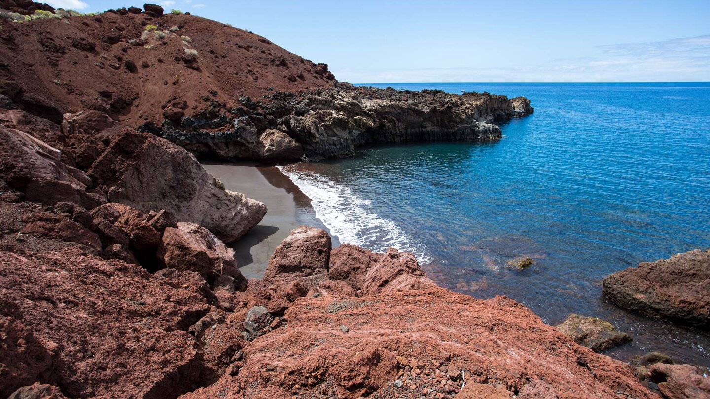 die Playa Roja nahe Cala de Tacorón auf El Hierro