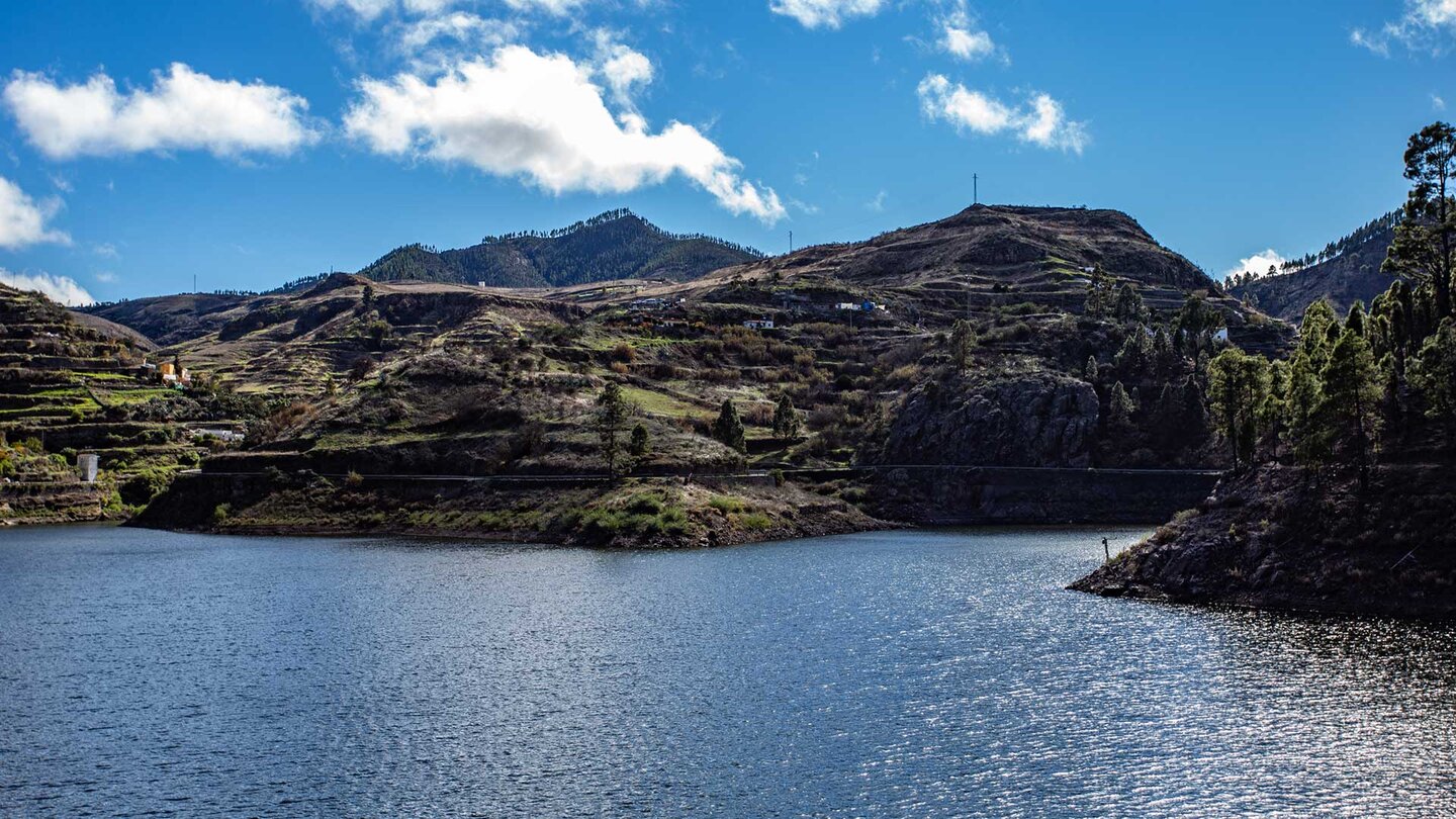 Ausblick über den Stausee Presa de Lugarejos