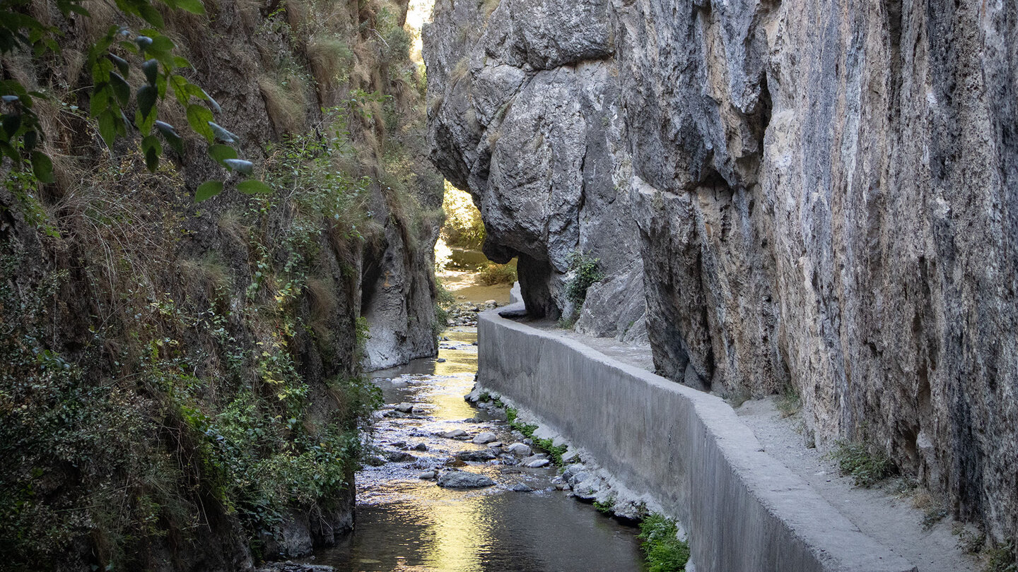 Steilwände Cahorras de Monachil