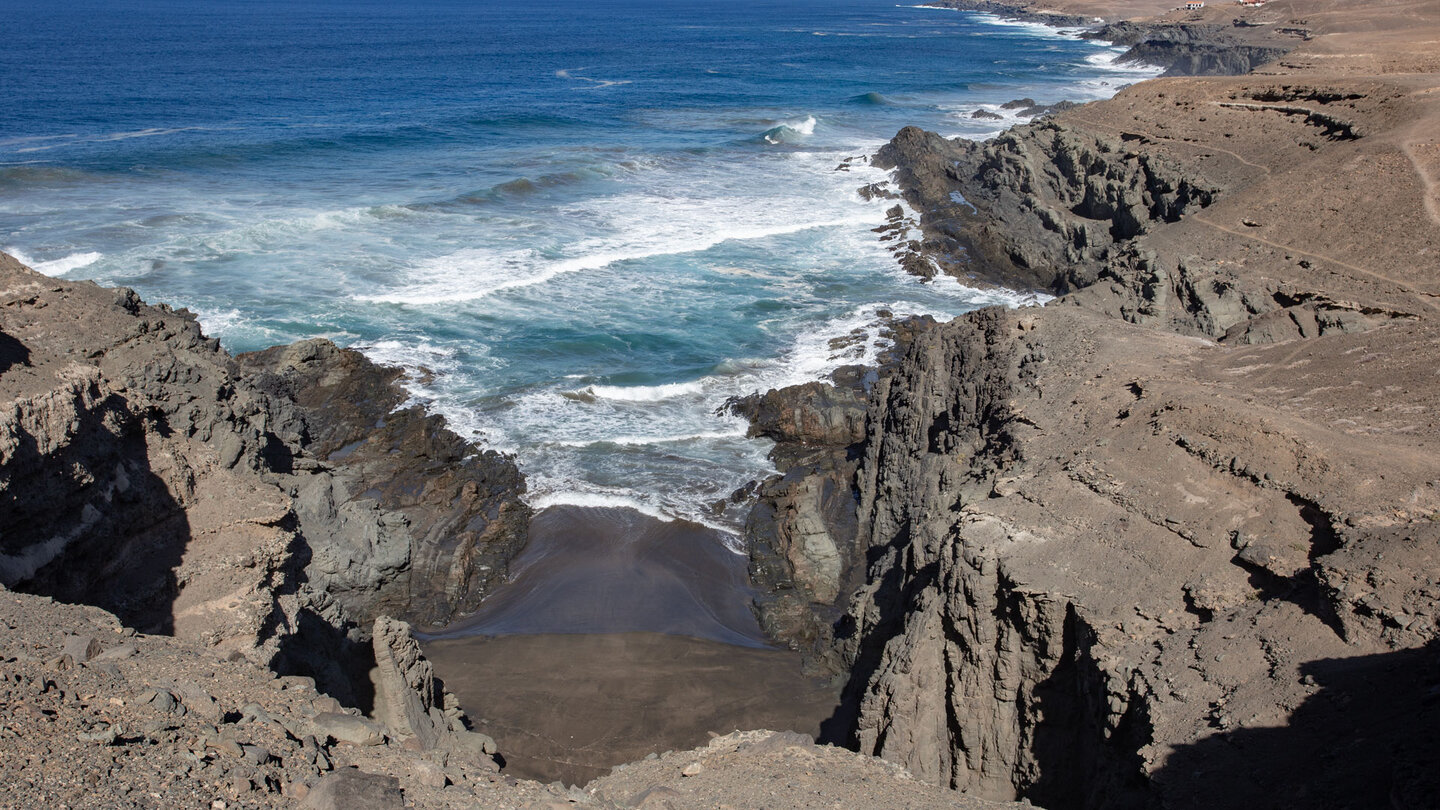 ein Gezeitenstrand entlang der Wanderroute von Agua Verdes