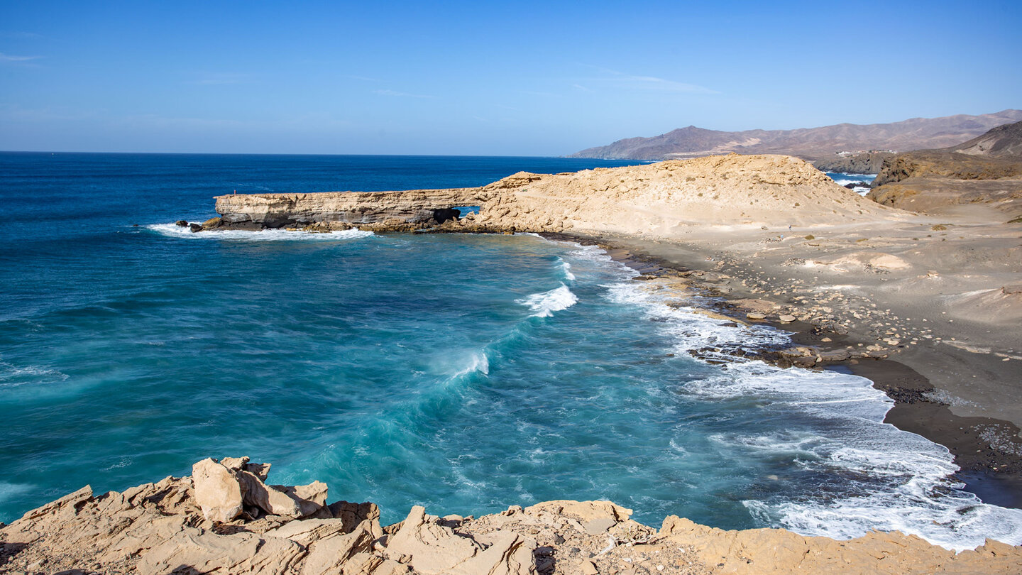 die Punta Guadalupe ist ein Felsentor bei La Pared