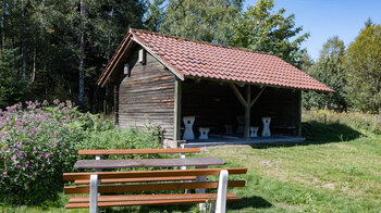 Hütte und Rastplatz am Weithäusleplatz