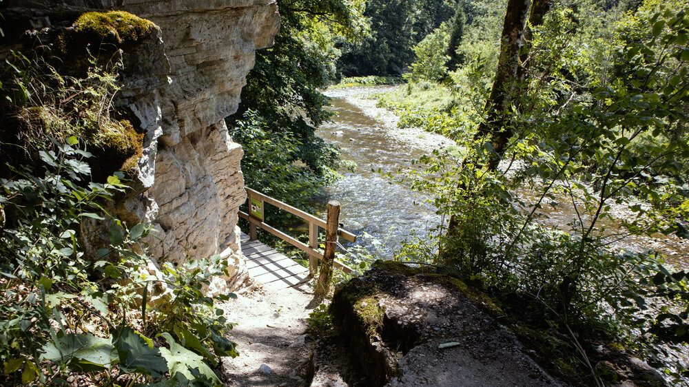 entlang spektakulärer Felsformationen der Wutachschlucht