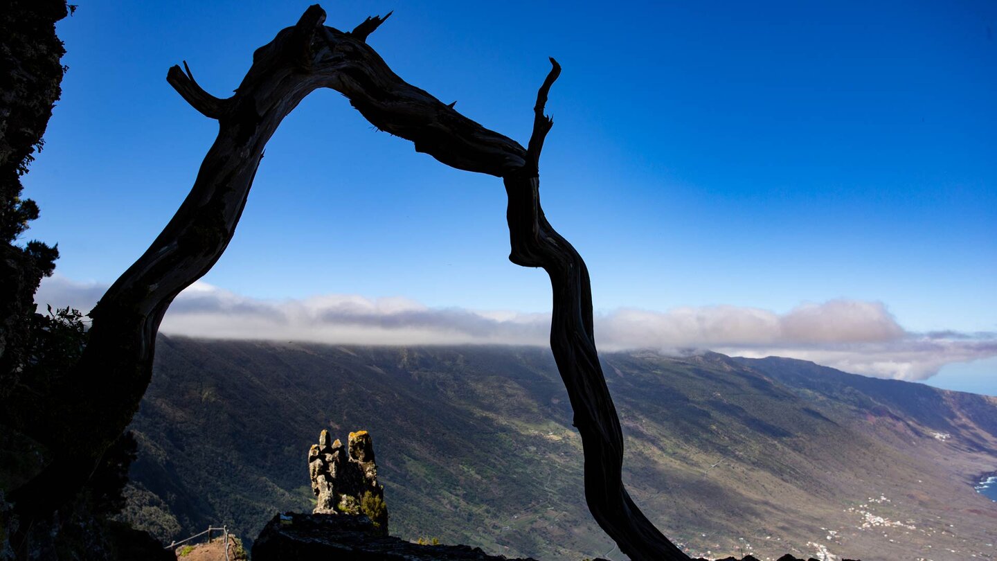 Einstieg in den Wanderweg Camino de Jinama mit Blick über die Cumbre