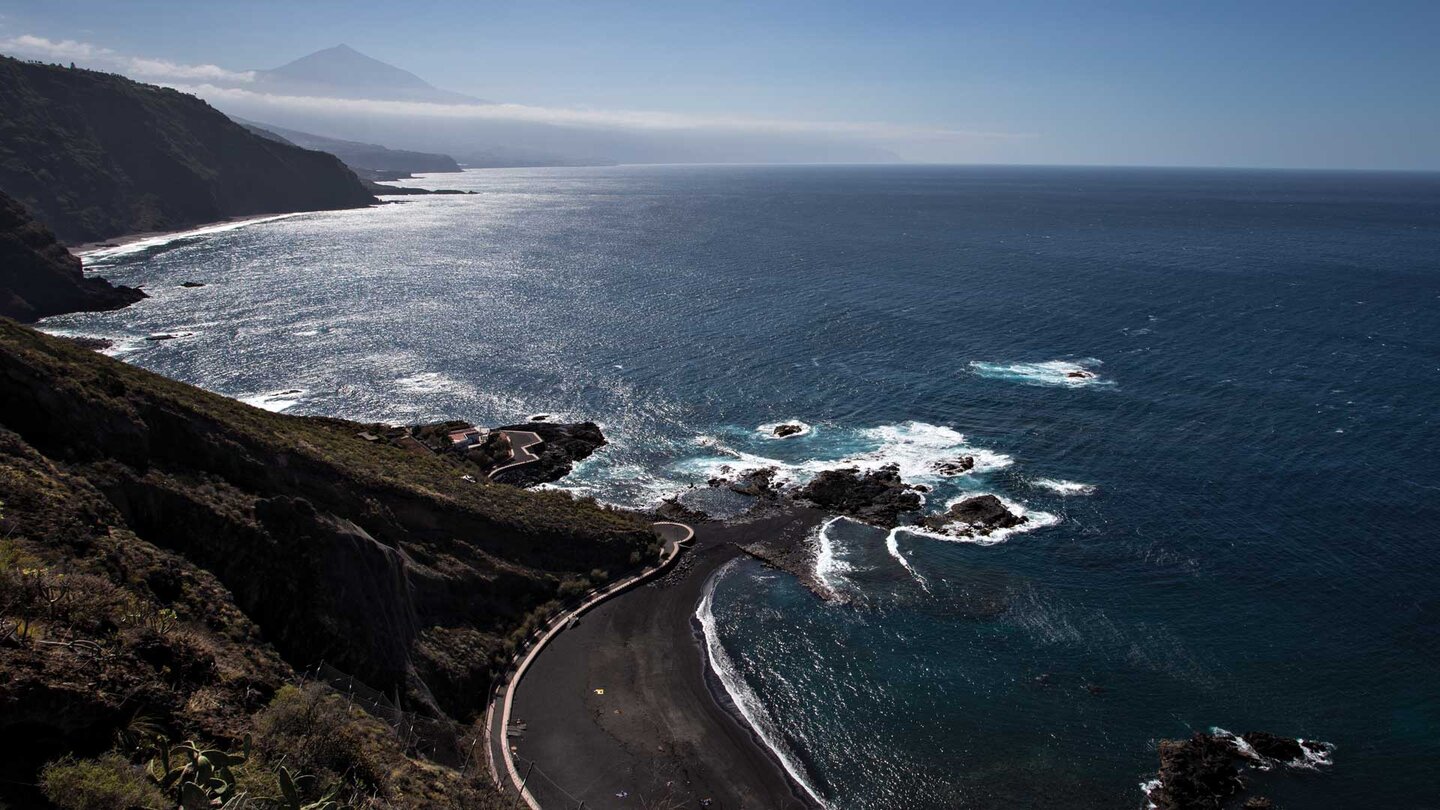 Blick entlang der Nordküste über die Playa Mesa del Mar