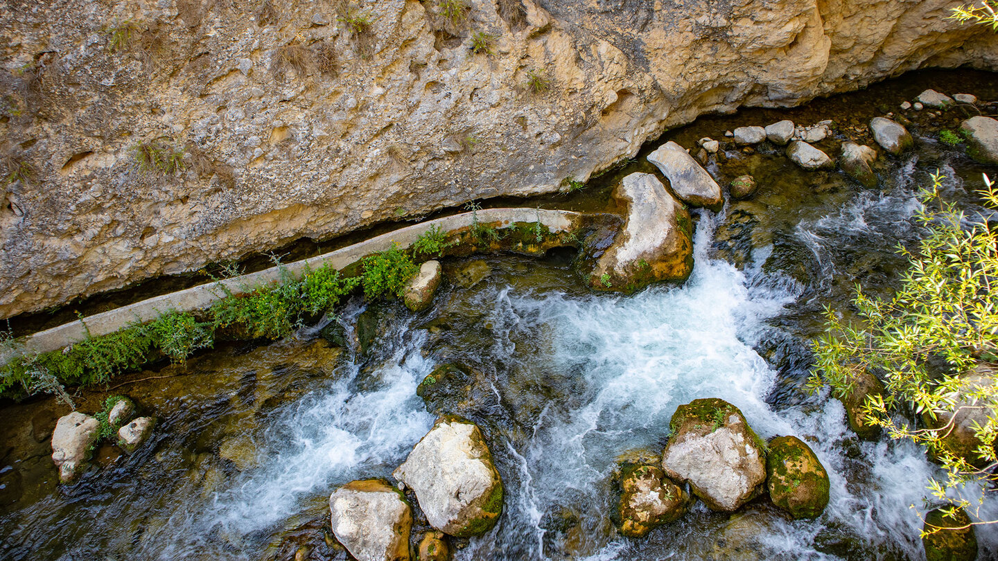 Wasserkanal am Río Castril