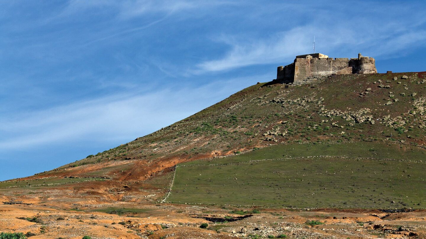 das Castillo de Santa Barbara auf dem Moñtana de Guanapay auf Lanzarote