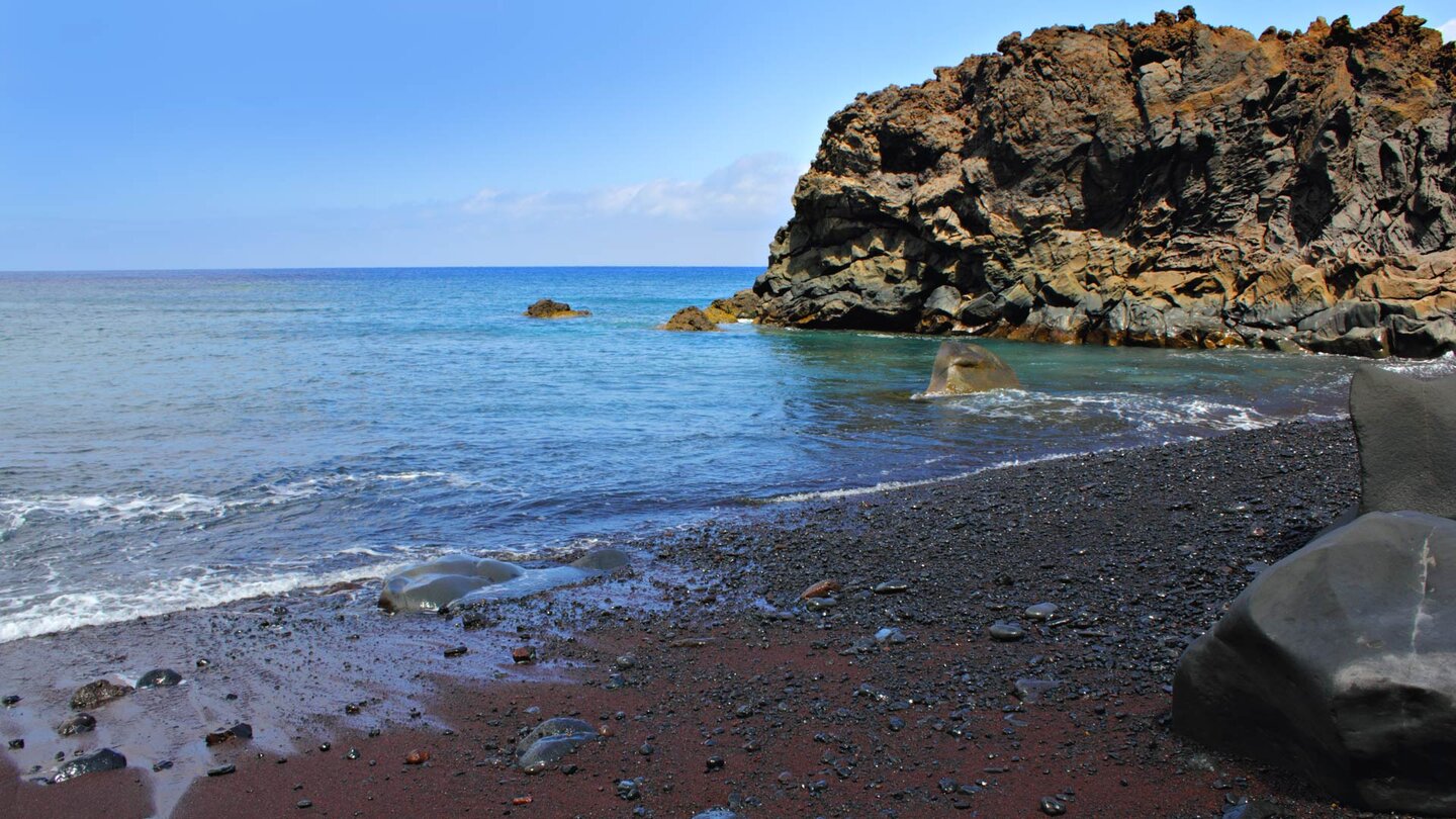 leuchtendes Farbspiel am Playa del Verodal auf El Hierro