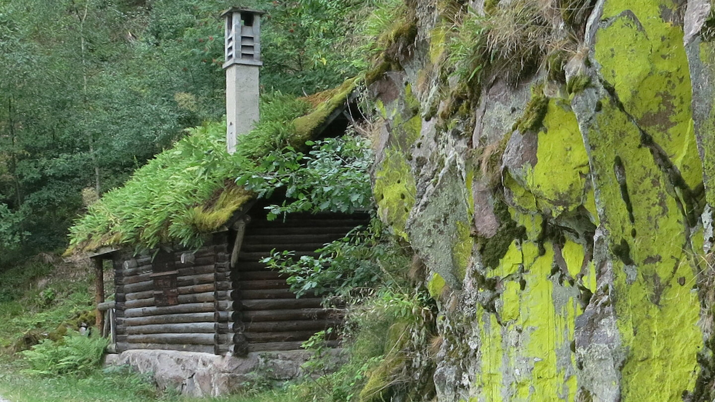 die Blockhütte am Lautenfelsen