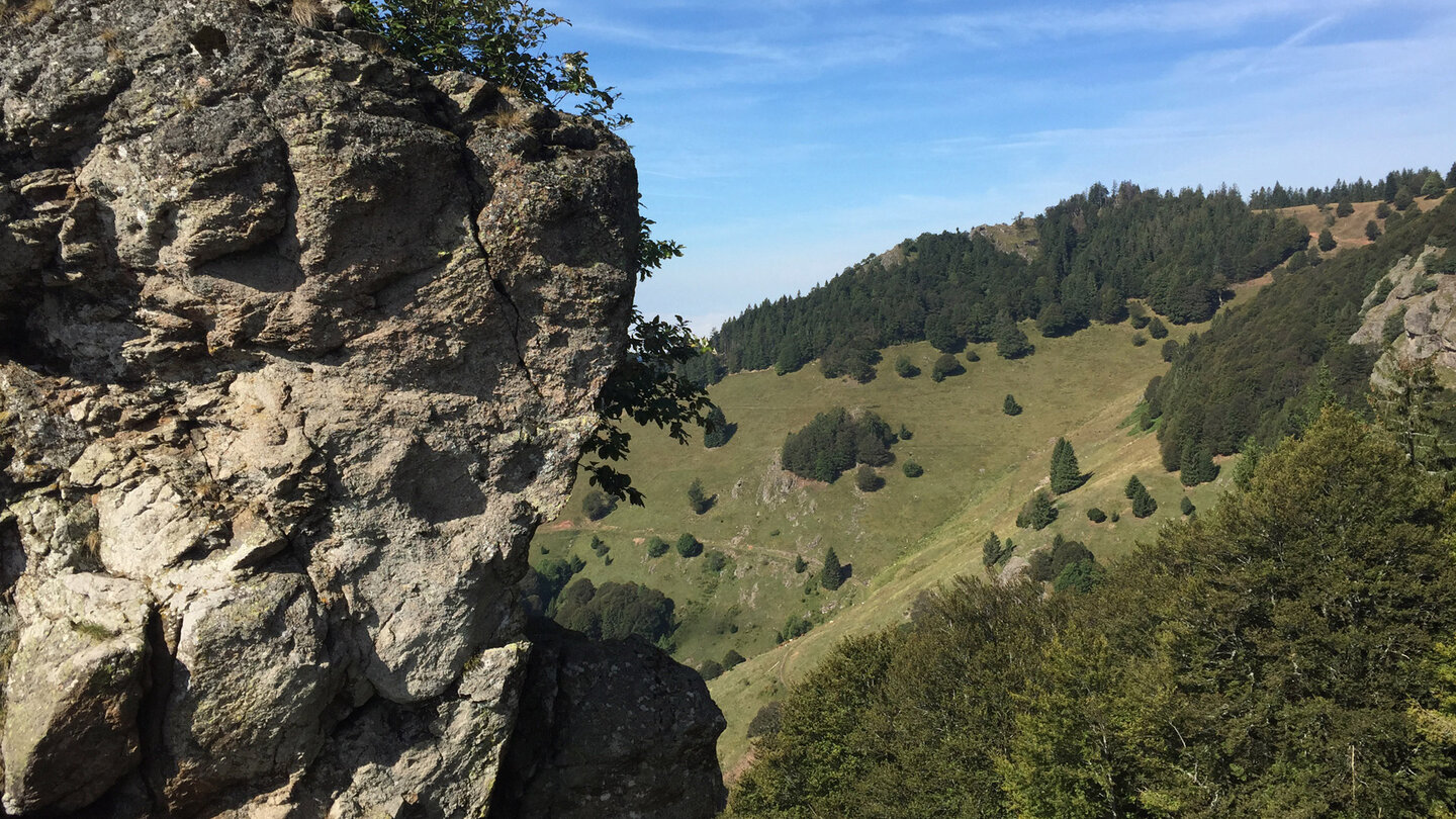 Blick vom Hohfelsen zum Hohe Kelch