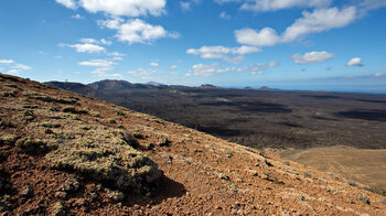 Blick Richtung Nationalpark Timanfaya von der Caldera Blanca