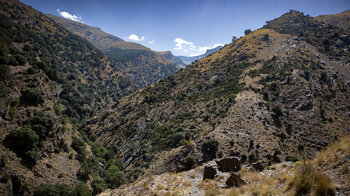 Ruinen Minas de la Estrella vom Wanderweg zum Río Guarnón