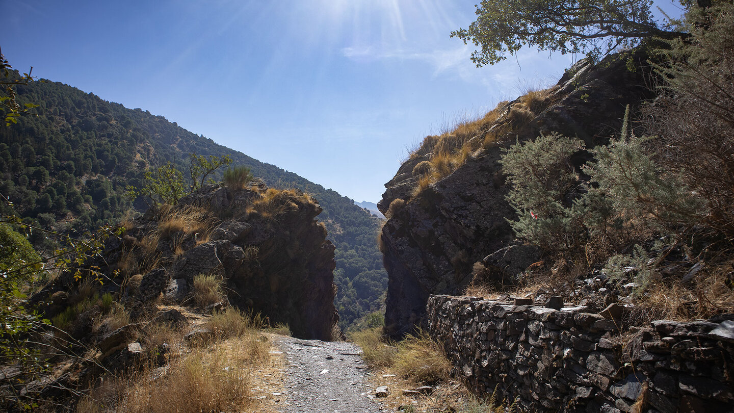 Felsdurchbruch am Wanderweg der Vereda de la Estrella