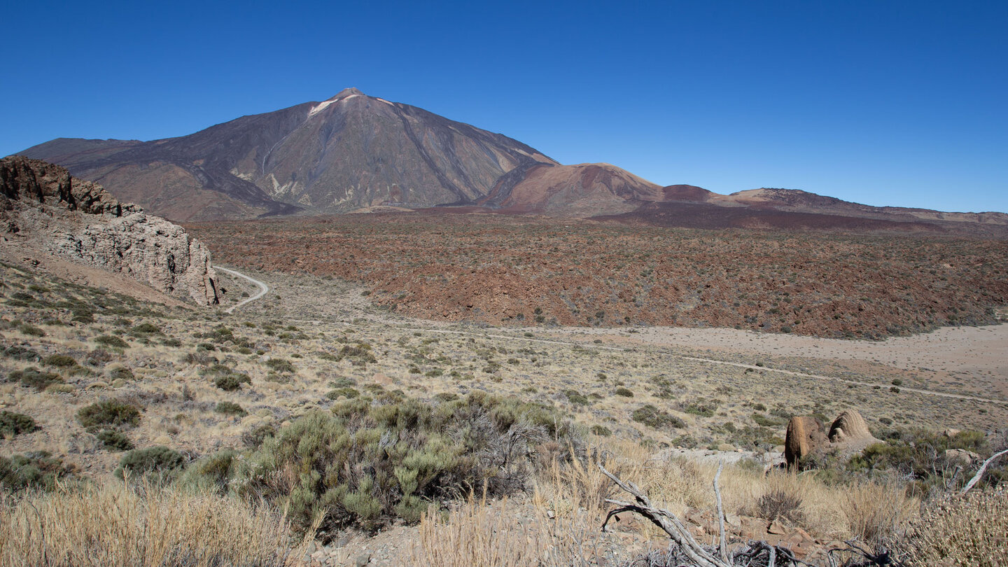 wunderbares Panorama mit Pico Viejo, Teide, Montaña Blanca und Montaña Rajada