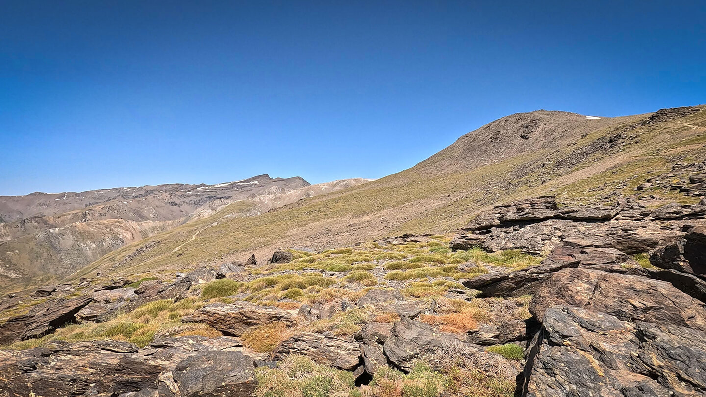 Blick zum Veleta von der Wanderroute Richtung Siete Lagunas