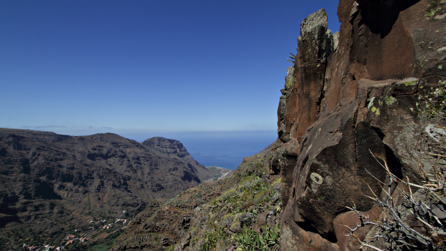 Ausblick bis nach Playa de la Calera vom Aussichtsrestaurant Mirador César Manrique auf La Gomera