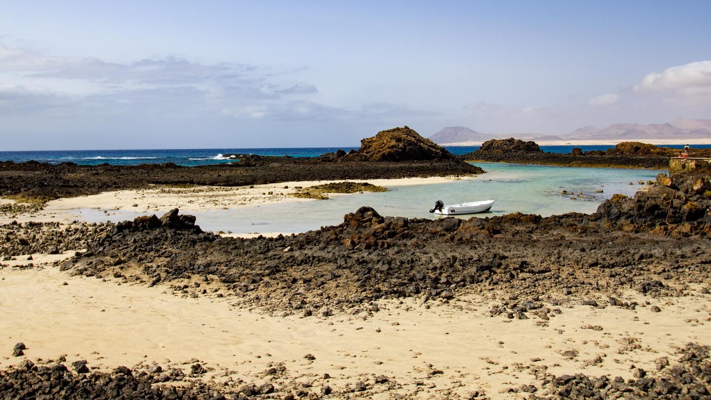 malerische Sandbucht bei El Puertito de Los Lobos