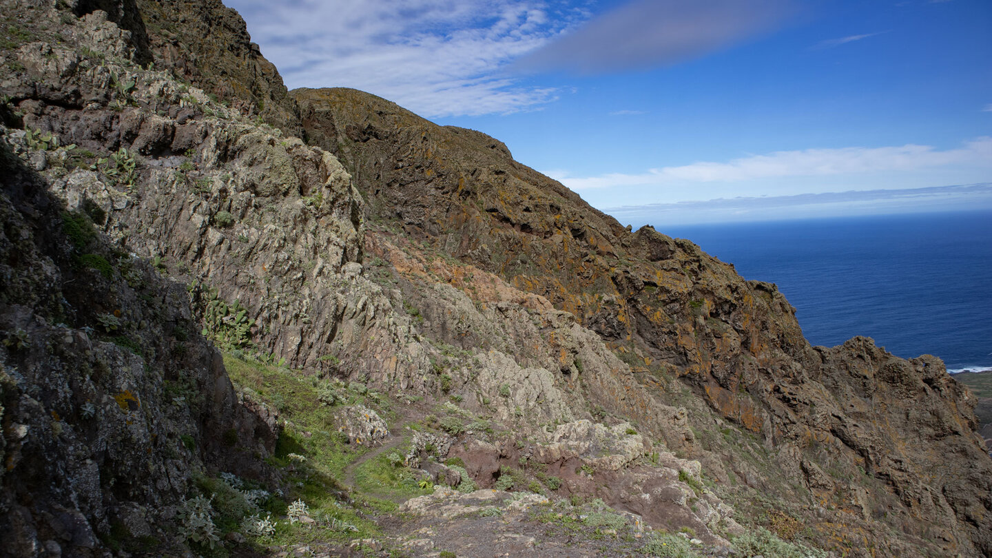 Ausblick über die Berghänge vom Wanderweg Camino del Risco