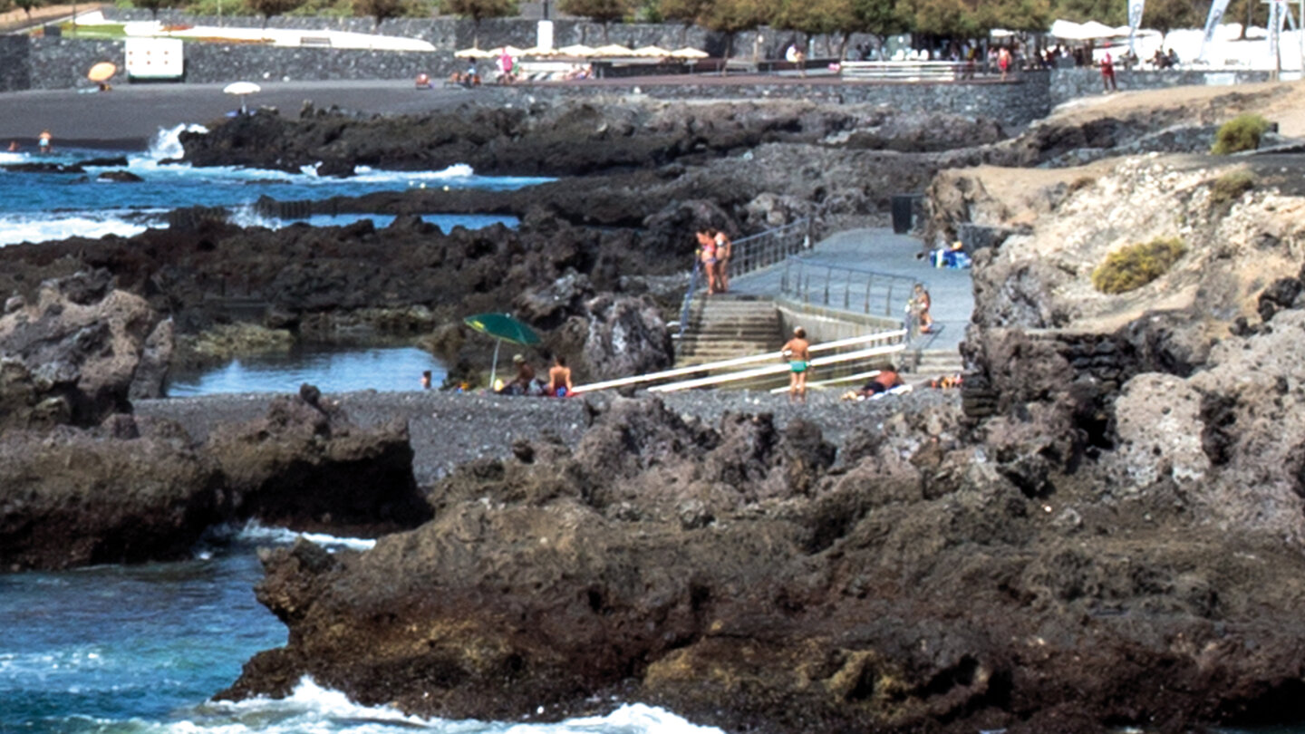 Meerwasserschwimmbecken am Fischerdorf Alcalá im Süden Teneriffas