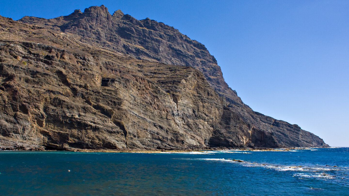 die Steilküste an der Playa de Alojera