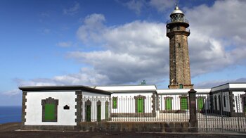 der Leuchtturm im kanarischen Baustil an der Punta de Orchilla auf El Hierro