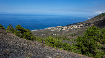 Blick auf das Örtchen Los Quemados vom Volcán de San Antonio auf La Palma