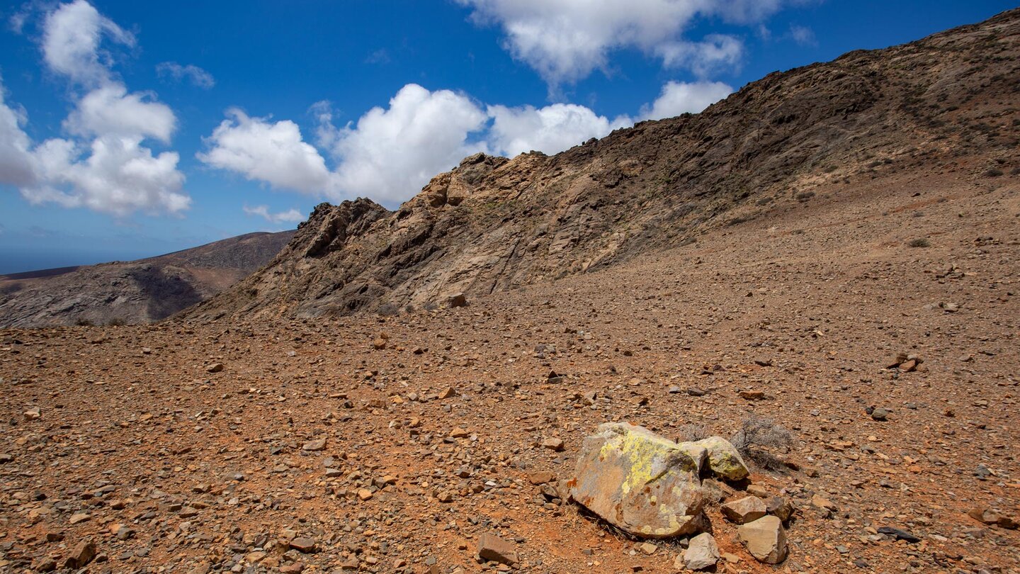 Ausblick von der Degollada de los Granadillos zum Pico de la Muda