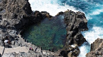 das Naturschwimmbecken Charco de la Laja bei San Juan de la Rambla