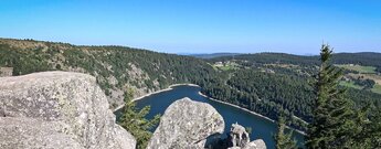 Aussichtspunkt mit Blick auf Rocher Hans vor dem Lac Blanc