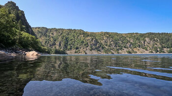 klares Wasser im Bergsee Lac Blanc