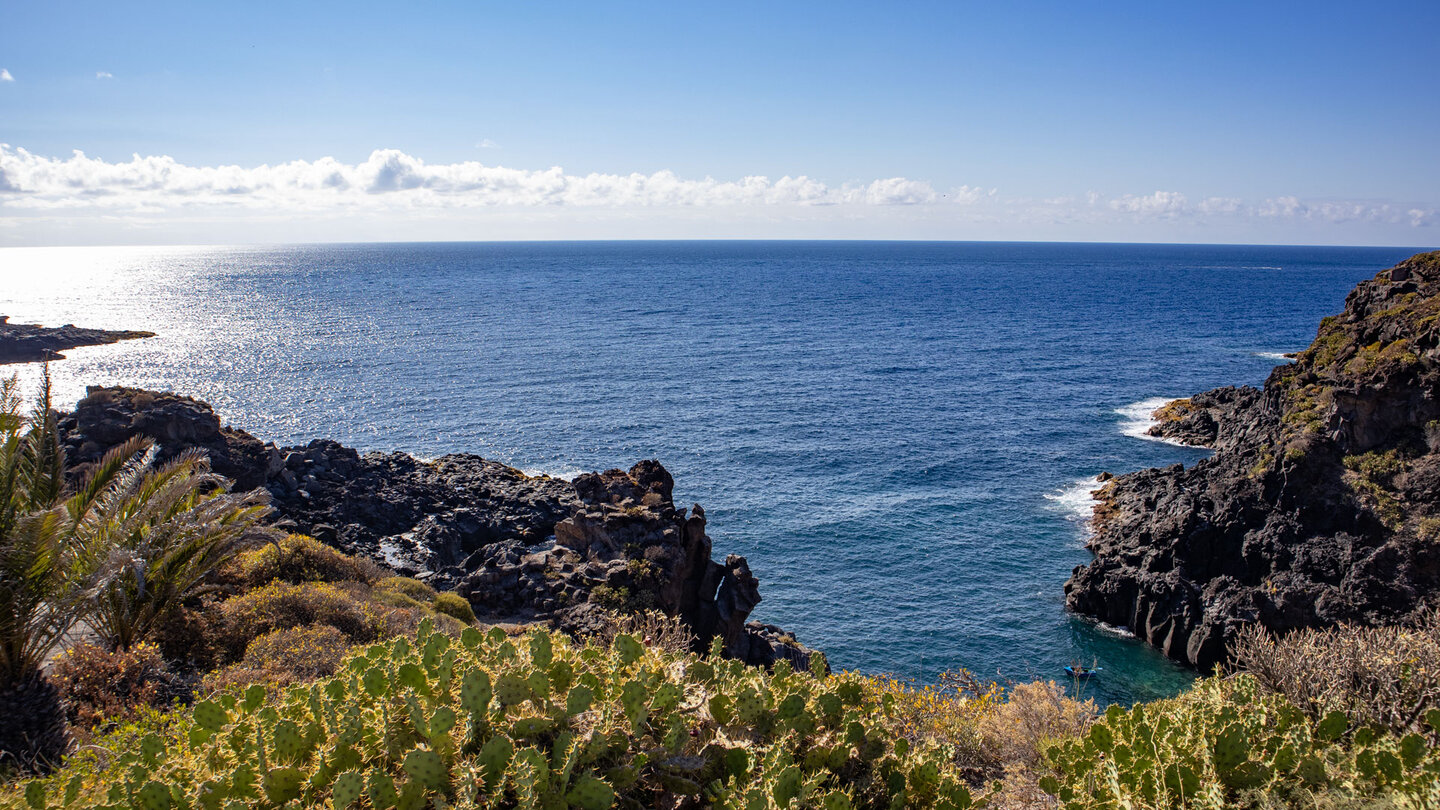 Ausblick vom Mirador de los Barqueros auf die Küste bei Buenavista del Norte