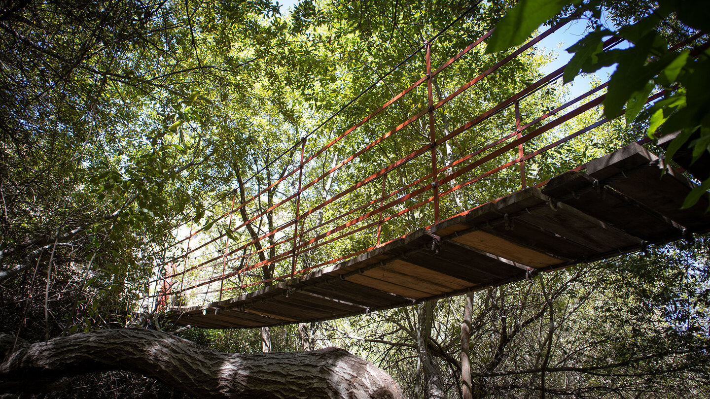 Brücke Puente las Azuelas über den Río Monachil