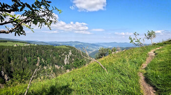 in Richtung Trois Fours mit Aussicht zur Martinswand