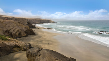 der weite Sandstrand Playa del Viejo Rey bei La Pared auf Fuerteventura