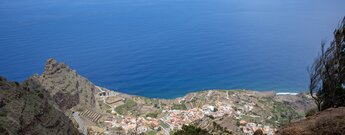 Blick auf Agulo vom Aussichtspunkt Mirado de Abrante auf La Gomera