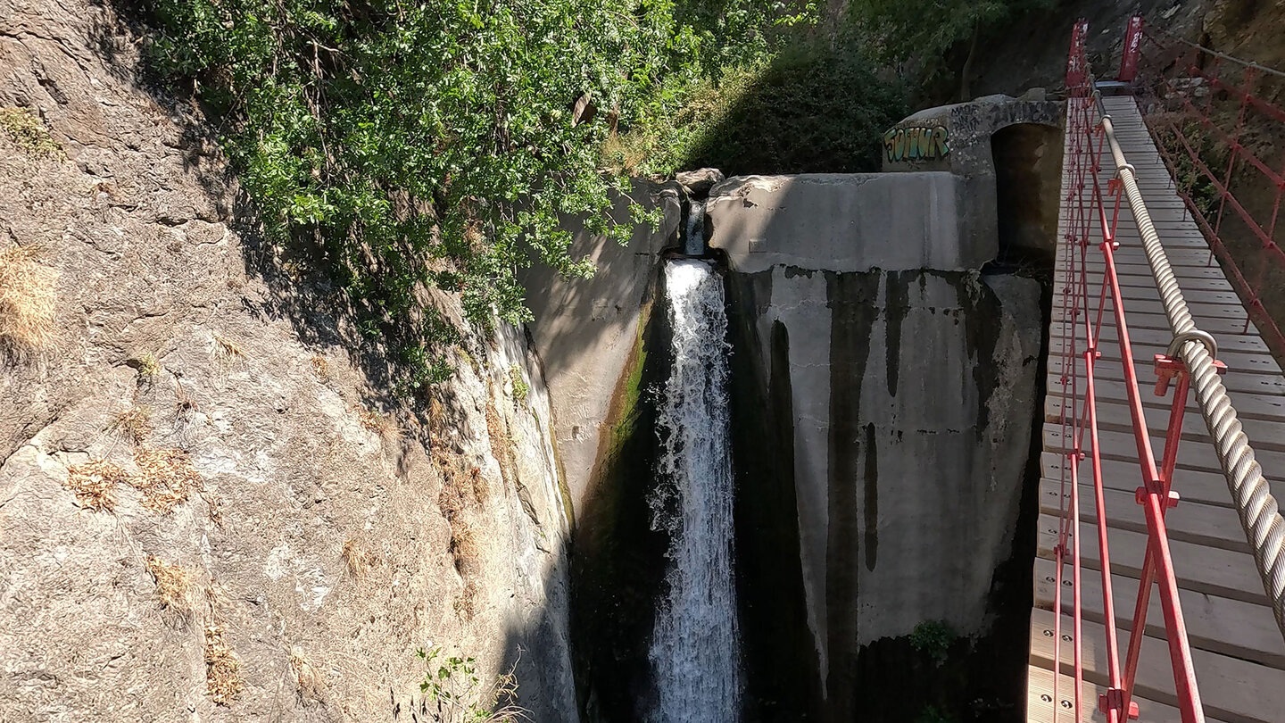 Wasserfall am Río Monachil